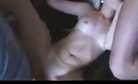 Bionda gangbanged senza sella a una festa privata