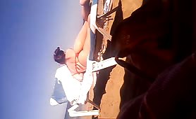 Milf in spiaggia dal culo stupendo