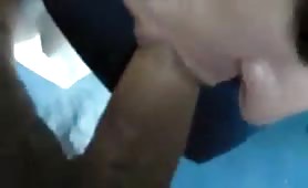 Angela, moglie zoccola da Treviso fa un pompino e viene sborrata