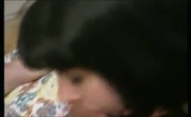 Milfona arrapata si fa mungere ed inculare
