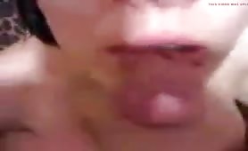Nastya dall'Ucraina si fa sborrare in bocca da un ragazzo italiano 