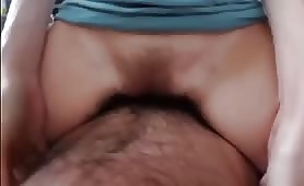 Pelosa amatoriale vera ragazza fatta in casa macina cowgirl lap dance