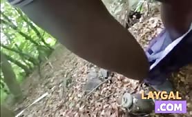 La ragazza araba la fa prostituire nella foresta dietro il quartiere