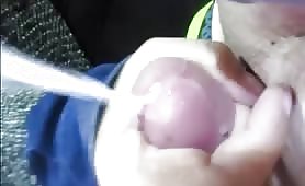 amatoriale masturbazione con la mano sborrata