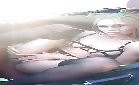 Car sex con la fidanzata russa romana ditalino in auto