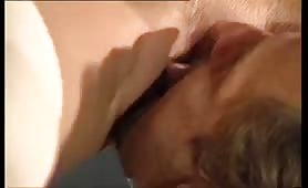 Deborah Valentine, calda milf bionda gode in orgia con doppia penetrazione